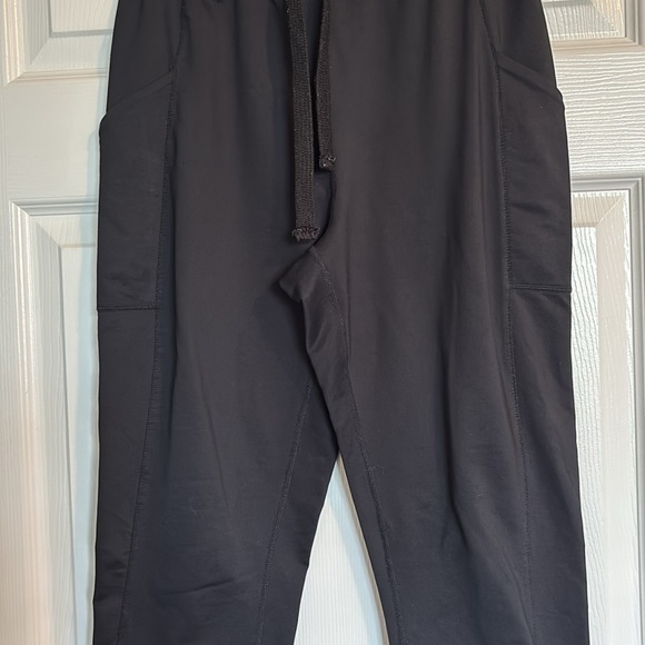 Fabletics women’s black high waist scrub jogger pants size XS - Picture 2 of 9